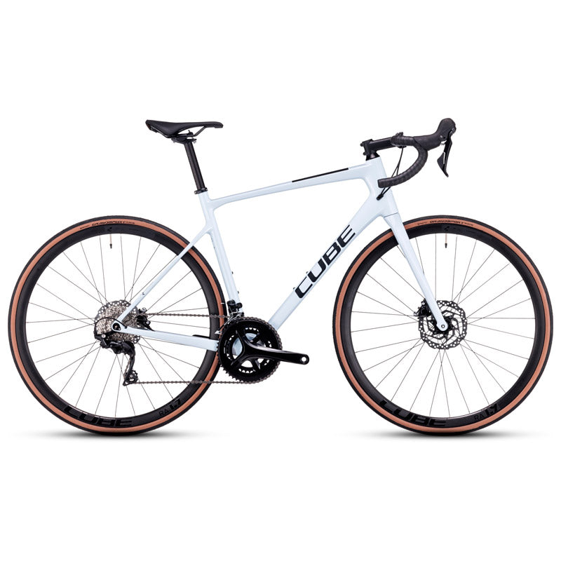 Bicicleta de ruta CUBE Attain GTC Race Flashwhite'n'Black 2023 / Transmisión 2x11 velocidades
