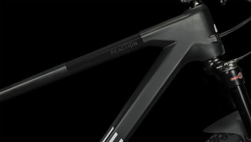 Bicicleta de montaña CUBE Reaction C:62 One 2023 Carbon & White / Transmisión 1x12 velocidades / Cuadro de Carbono / Horquilla de aire