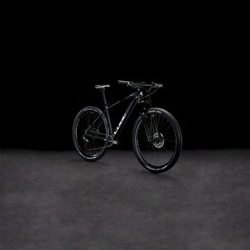 Bicicleta de montaña CUBE Reaction C:62 One 2023 Carbon & White / Transmisión 1x12 velocidades / Cuadro de Carbono / Horquilla de aire