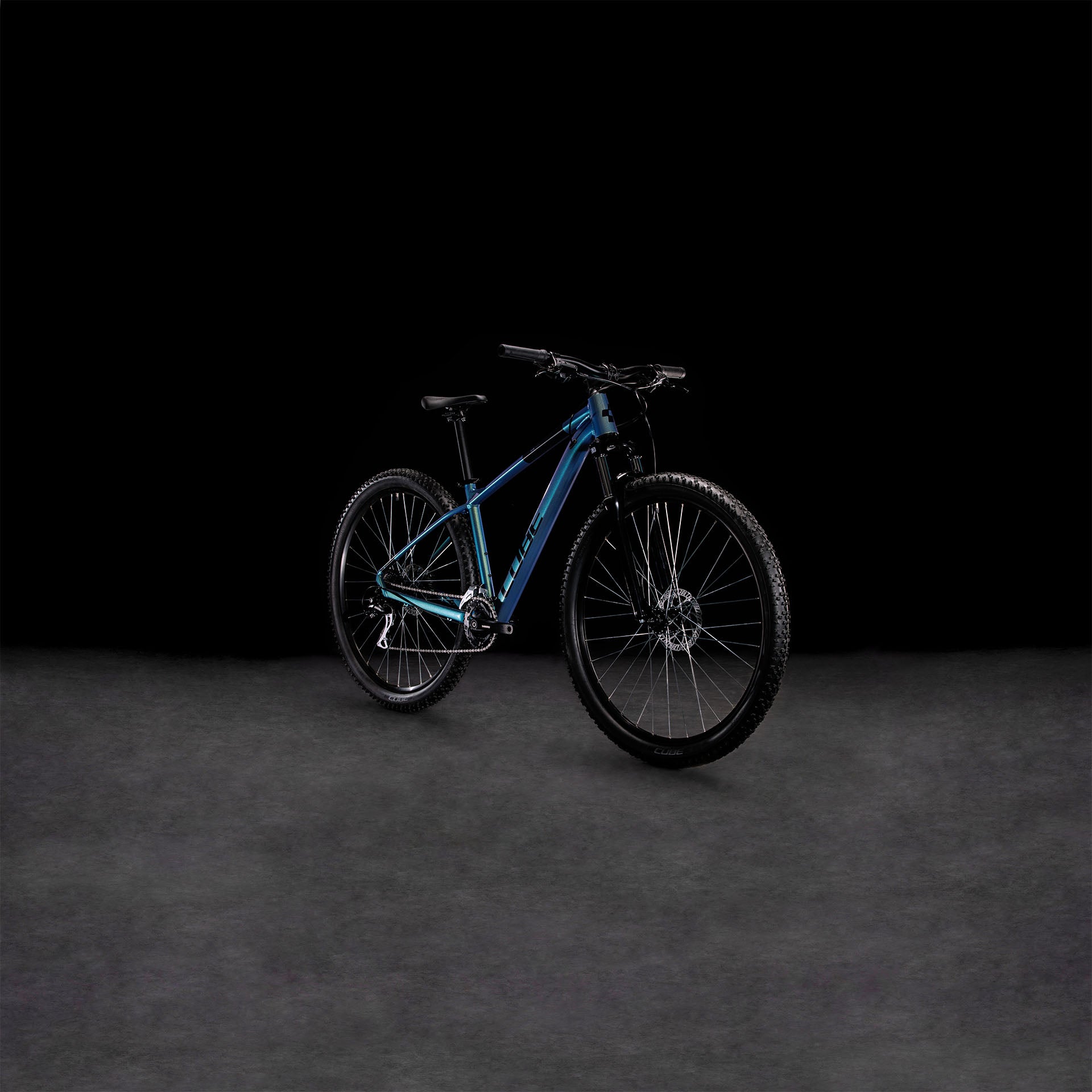 Bicicleta de MTB CUBE Aim Pro / Shiftverde'n'Black / Transmisión 2x8 velocidades