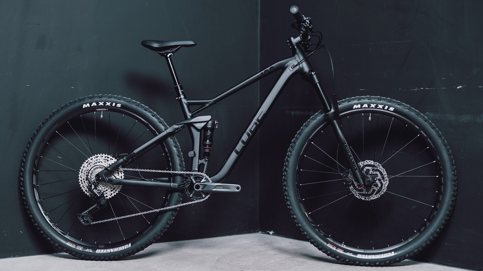 Bicicleta de montaña CUBE Stereo ONE22 Race black anodized