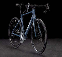 Bicicleta de ruta CUBE Attain Pro Nightflight & Grey 2025