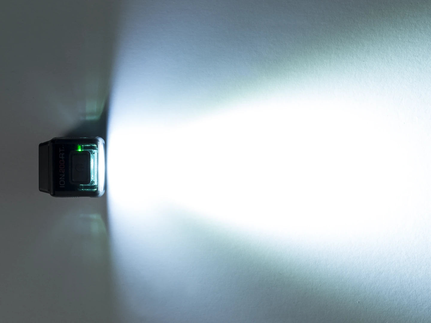 Lámpara delantera Bontrager Ion 200 RT para ciclismo