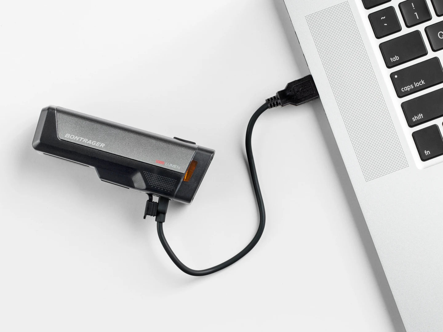 Lámpara delantera Bontrager Ion Elite R para ciclismo de 1000 Lúmenes