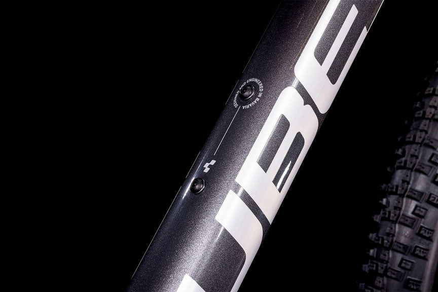 Bicicleta de montaña CUBE Aim SL 2022 Graphite'n'Metal / Transmisión 2x9 velocidades