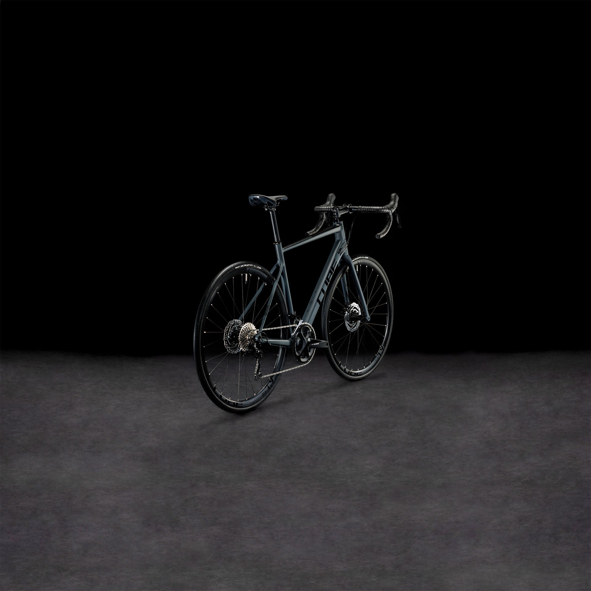 Bicicleta de ruta CUBE Attain SLX Grey'n'Black 2023 / Transmisión 2x11 velocidades