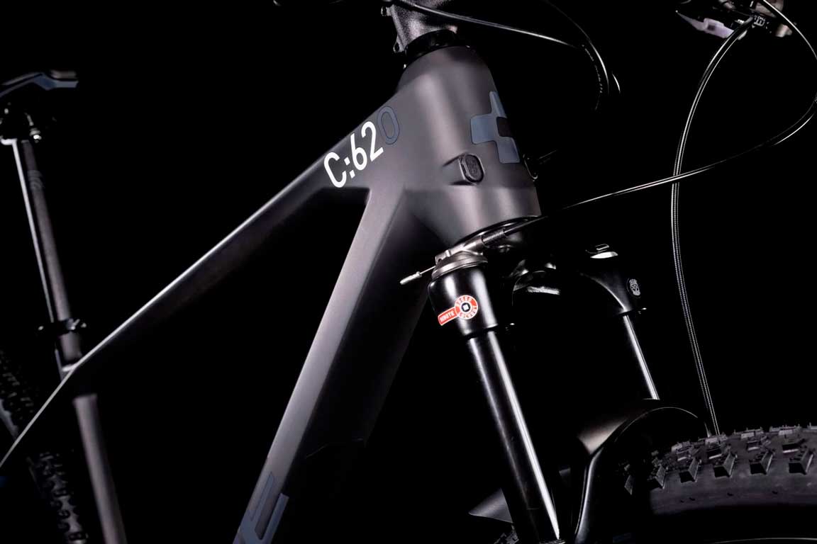 Bicicleta CUBE Reaction C62 ONE 2022 / Color Carbon & Blue