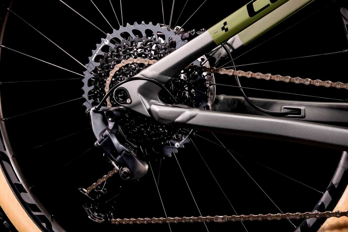 Bicicleta de montaña CUBE Stereo 120 HPC TM Talla 18" (M) / 2022 / Flashgrey'n'Olive / Doble suspensión