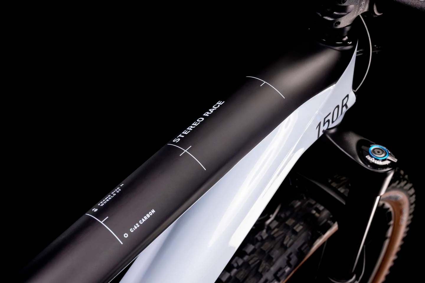 Bicicleta de montaña CUBE Stereo 150 C:62 Race Flashwhite'n'Carbon 2022 / RockShox Lyrik Select 160 mm / RockShox Super Deluxe Select+ DebonAir