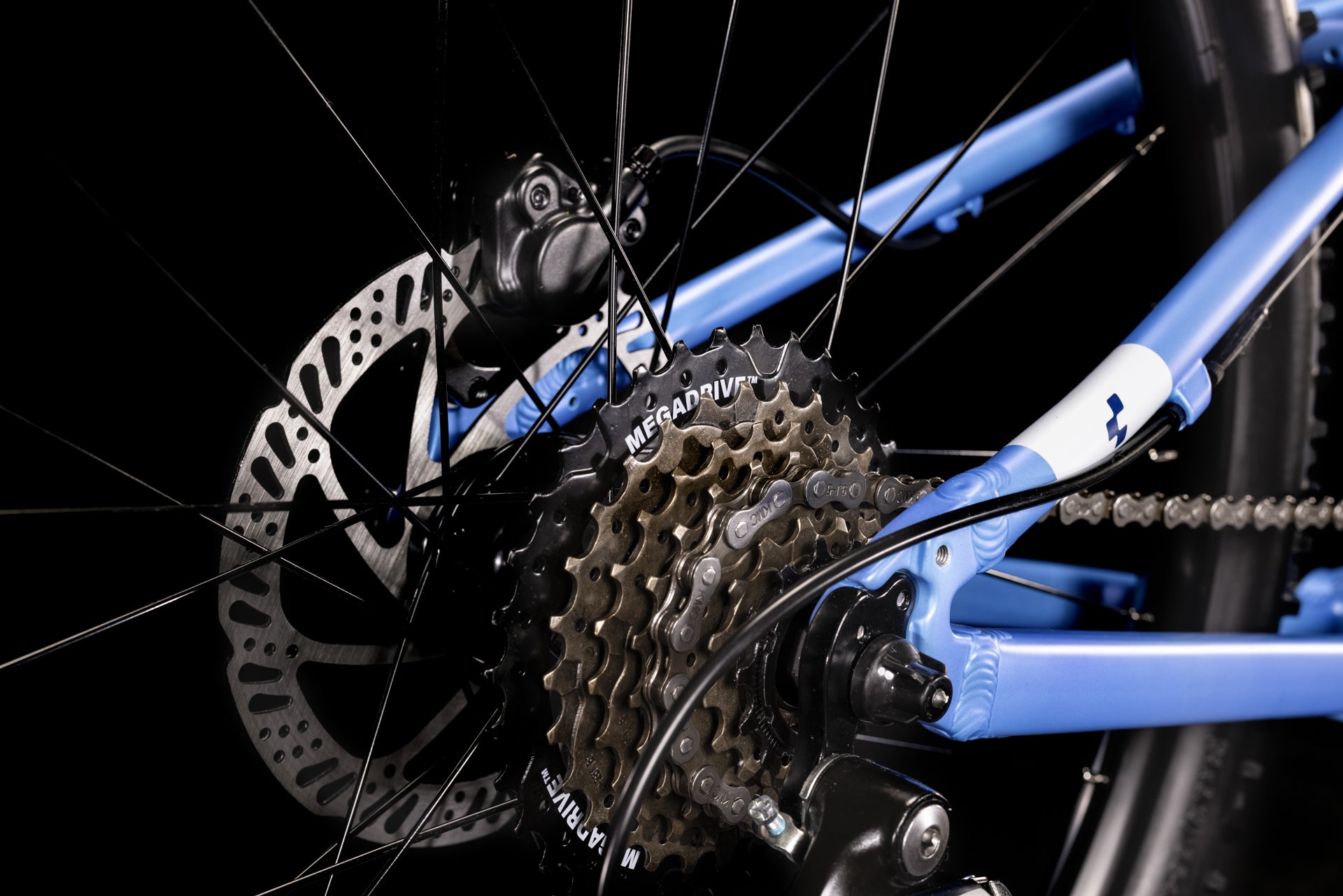 Bicicleta infantil CUBE Acid 240 Disc 2022 / Rodado 24" / Color Iceblue'n'Blue