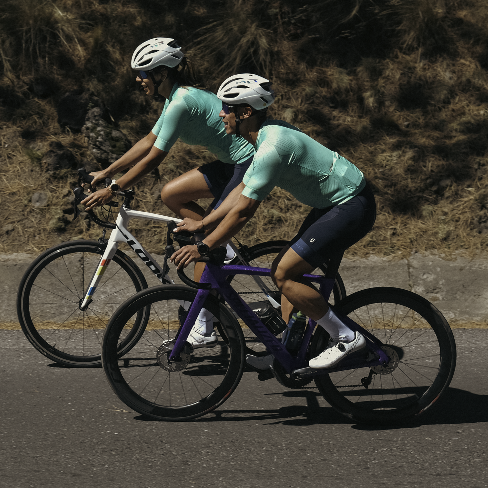 Jersey para ciclismo APHESIS Liquid Mint para dama