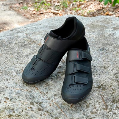  SHIMANO SH-R086L Zapatillas de Ciclismo - Hombre, Negro/Plata :  Ropa, Zapatos y Joyería