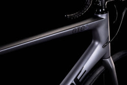 Bicicleta CUBE Attain GTC SL 2022 / Grey'n'Carbon / Talla 56 cm