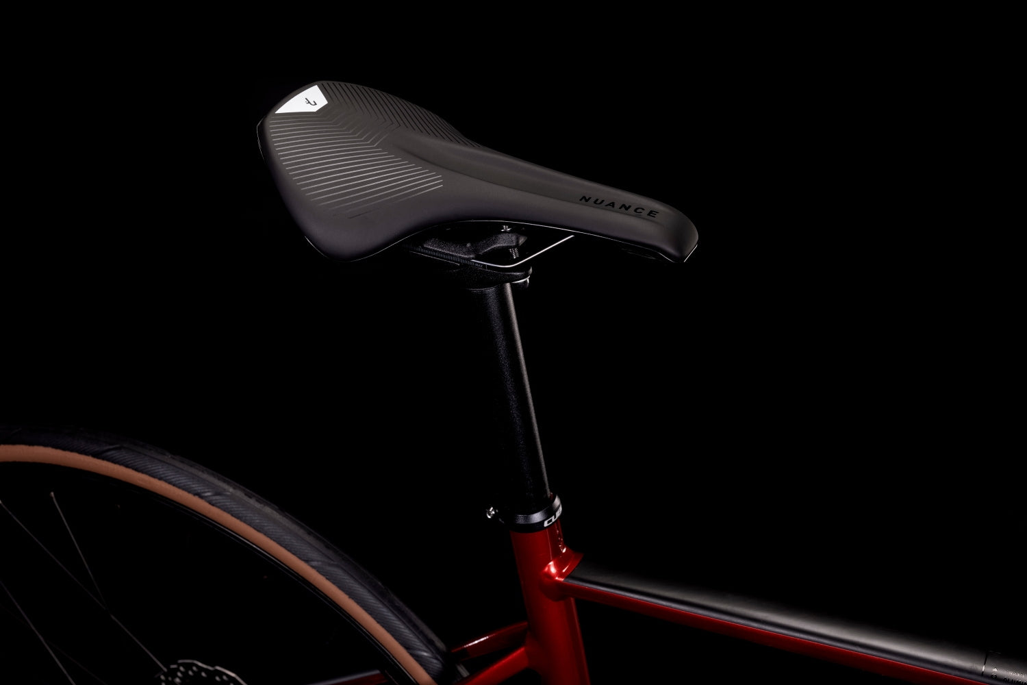 Bicicleta de ruta CUBE Attain SL Red'n'White 2022 / Transmisión 2x11 velocidades