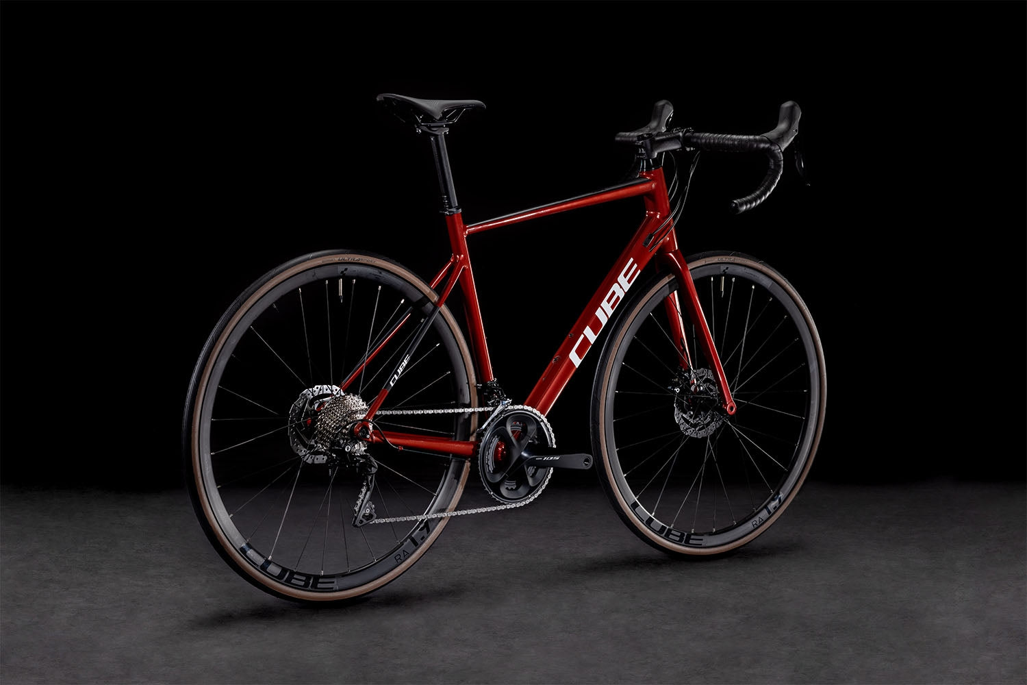 Bicicleta de ruta CUBE Attain SL Red'n'White 2022 / Transmisión 2x11 velocidades