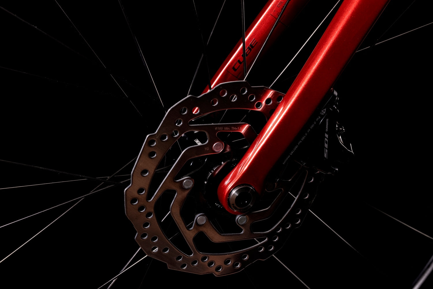 Bicicleta de ruta CUBE Attain SL Red'n'White 2022 / Transmisión 2x11 velocidades