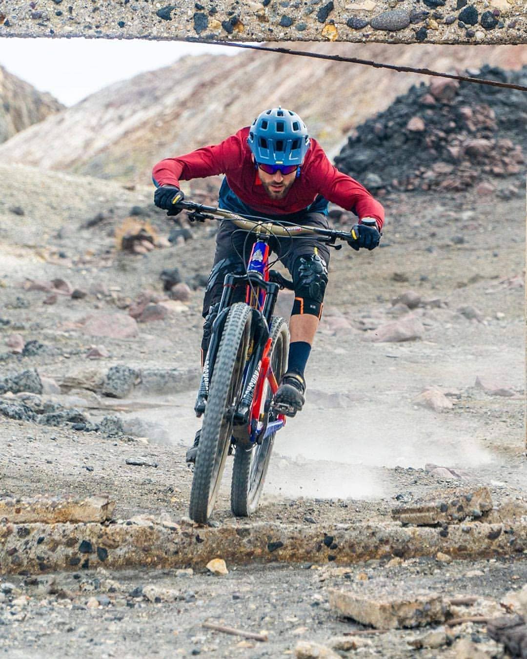 LLANTA HUTCHINSON GRIFFUS RLAB TLR // 27.5X2.40 CARA BRONCEADA - Raudor ¡Rompe tu propio récord!