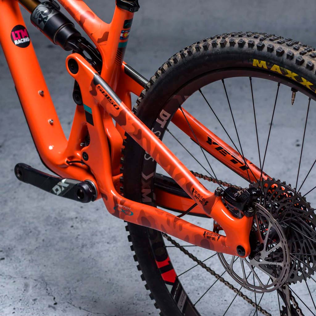 Protector de cuadro DYEDBRO Camo Negro - Raudor ¡Rompe tu propio récord!