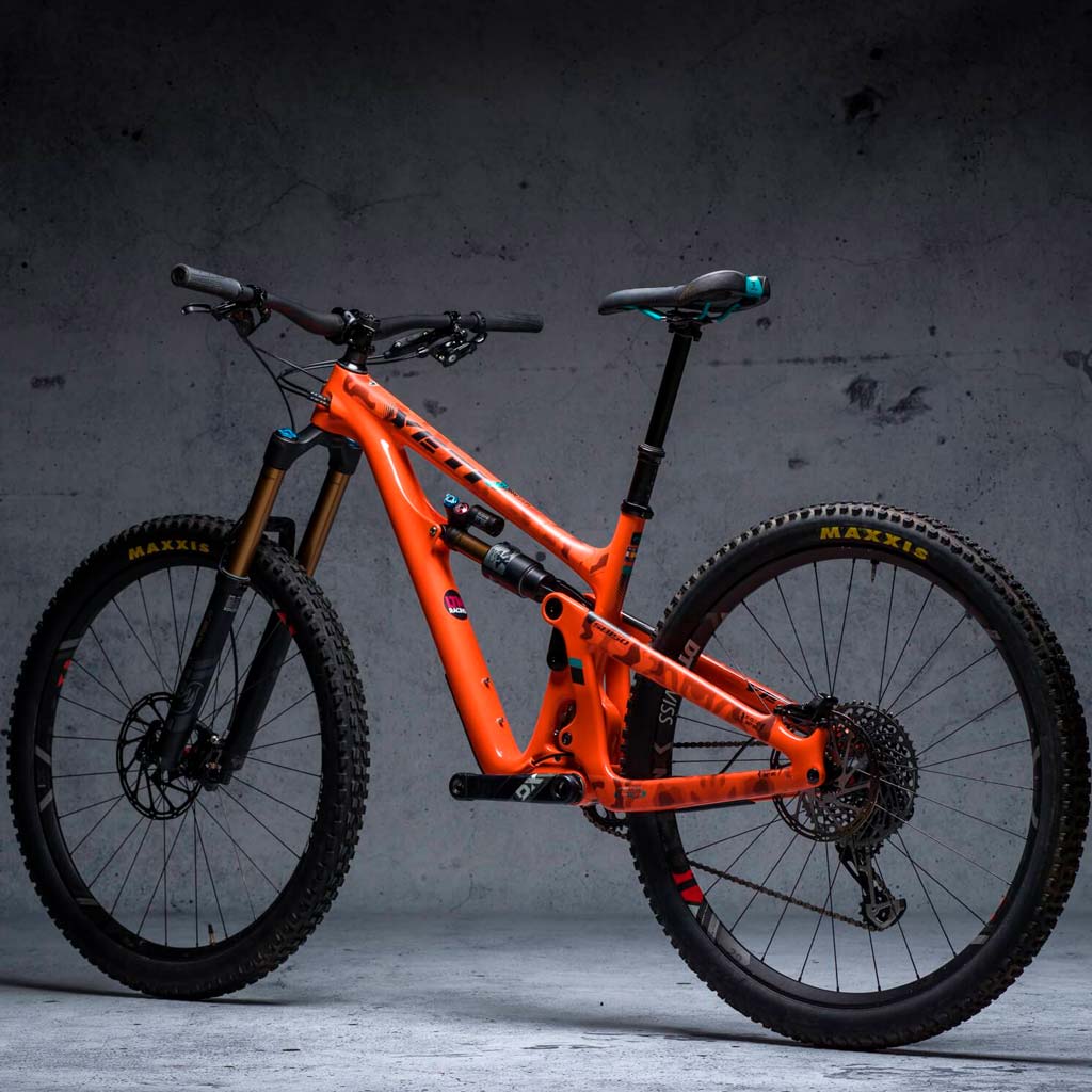 Protector de cuadro DYEDBRO Camo Negro - Raudor ¡Rompe tu propio récord!