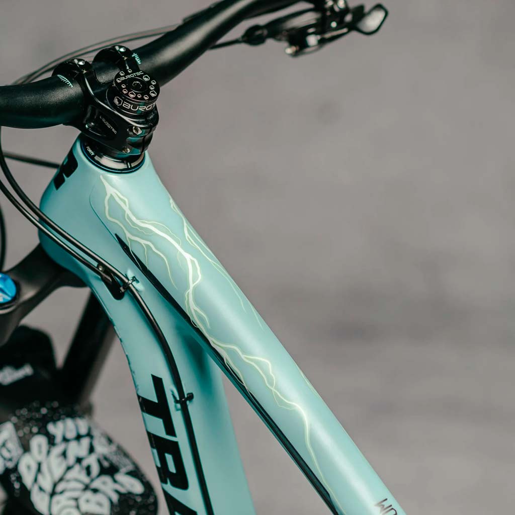 Protector de cuadro DYEDBRO Lightening - Raudor ¡Rompe tu propio récord!