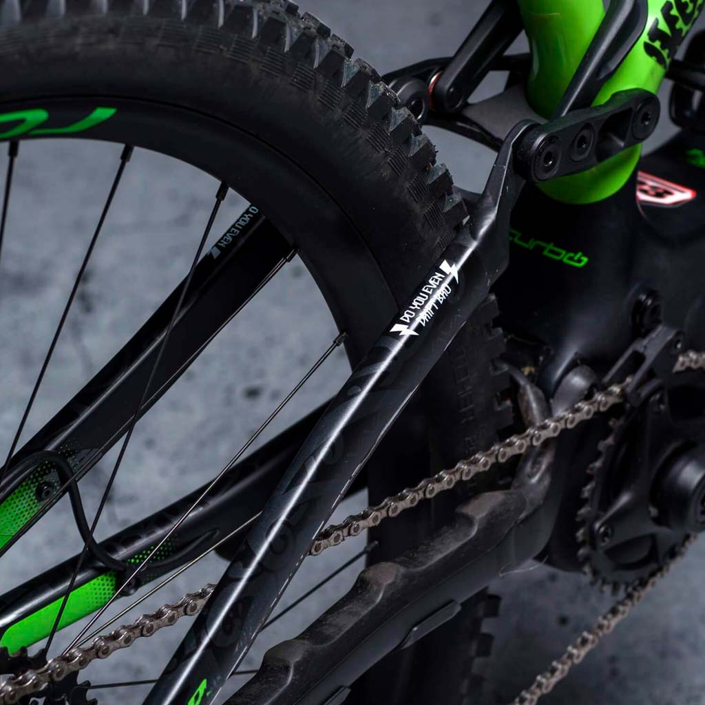 Protector de cuadro DYEDBRO Maori Negro - Raudor ¡Rompe tu propio récord!