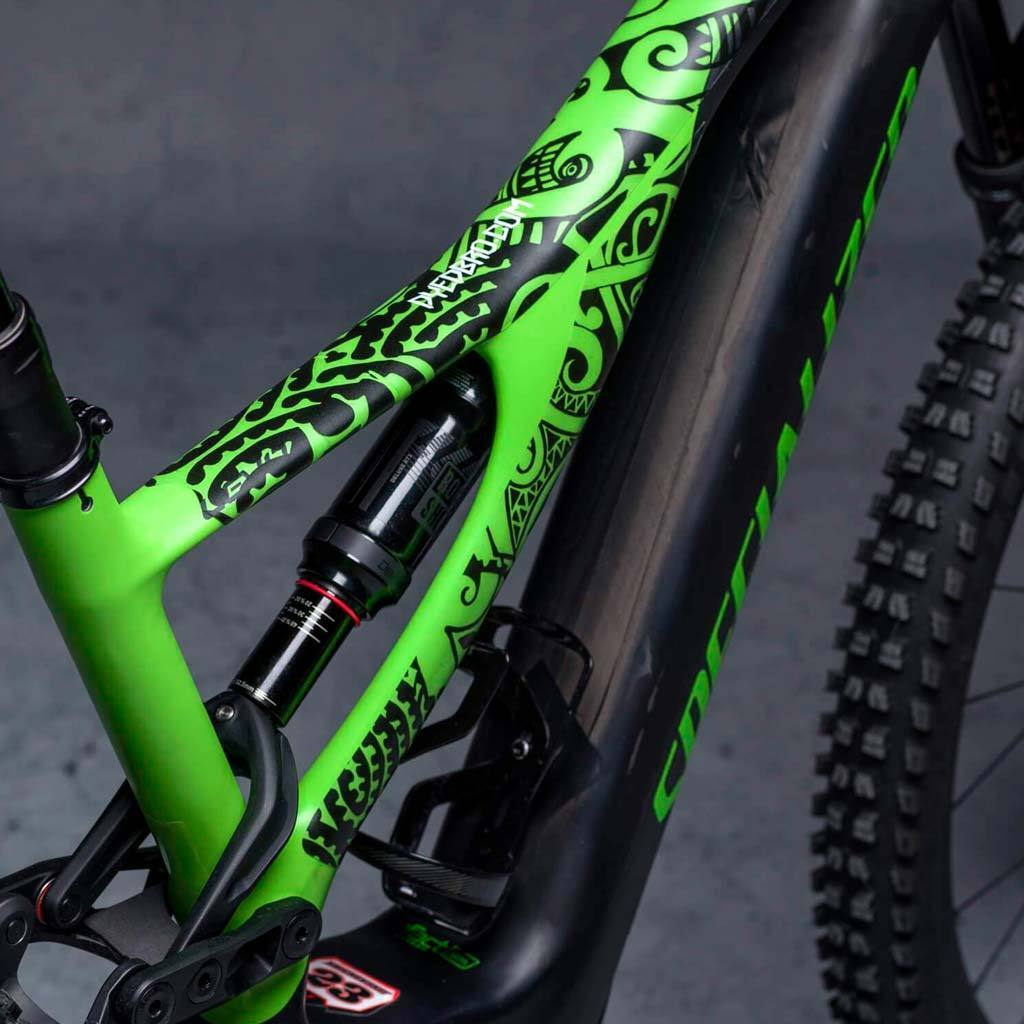 Protector de cuadro DYEDBRO Maori Negro - Raudor ¡Rompe tu propio récord!