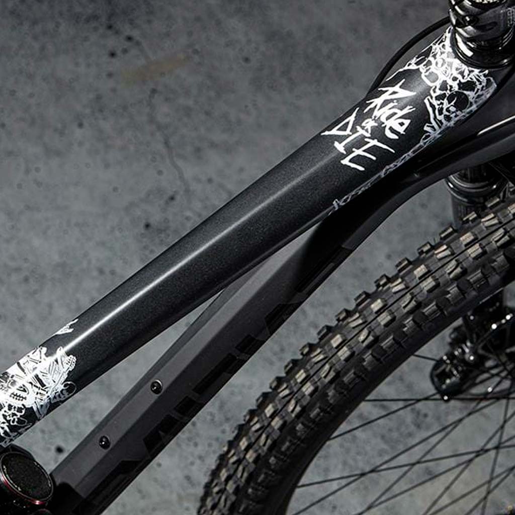 Protector de cuadro DYEDBRO Ride or Die - Raudor ¡Rompe tu propio récord!